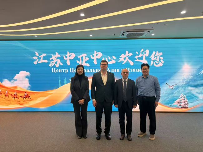 哈萨克斯坦图兰·阿斯塔纳大学.jpg